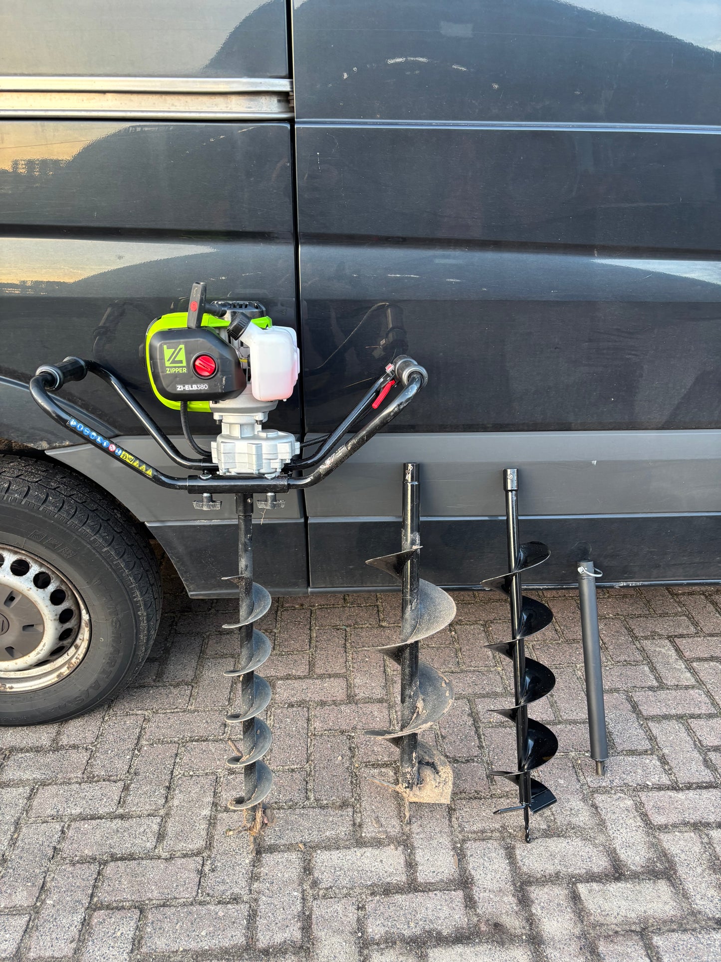 Grondboor 1 persoons benzine huren