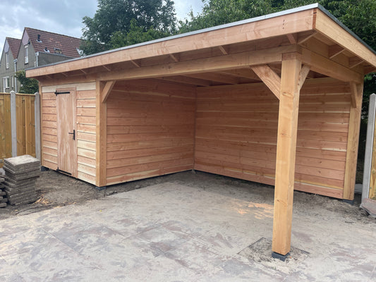 Schuur met Overkapping Standaard 700x300